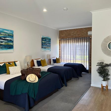 Coastal Waters Motor Inn Lakes Entrance Dış mekan fotoğraf
