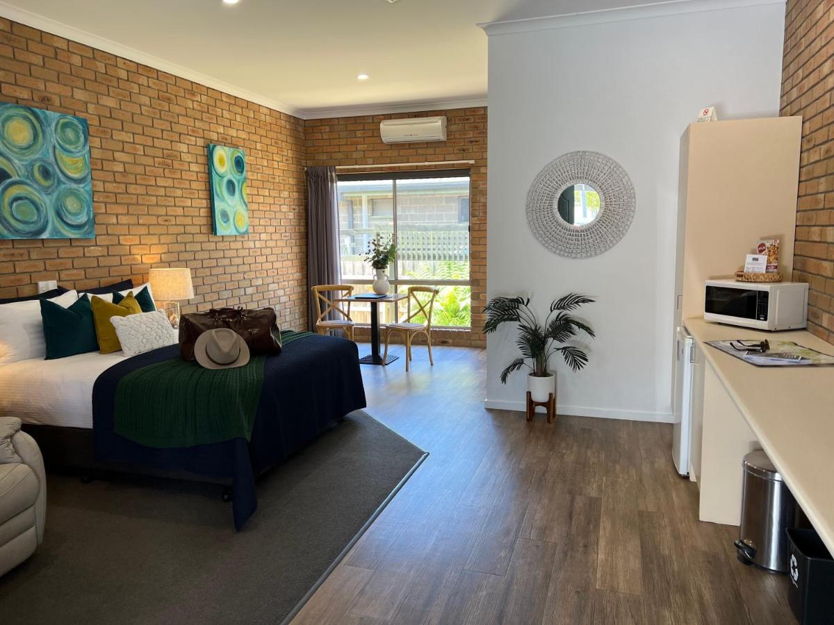 Coastal Waters Motor Inn Lakes Entrance Dış mekan fotoğraf