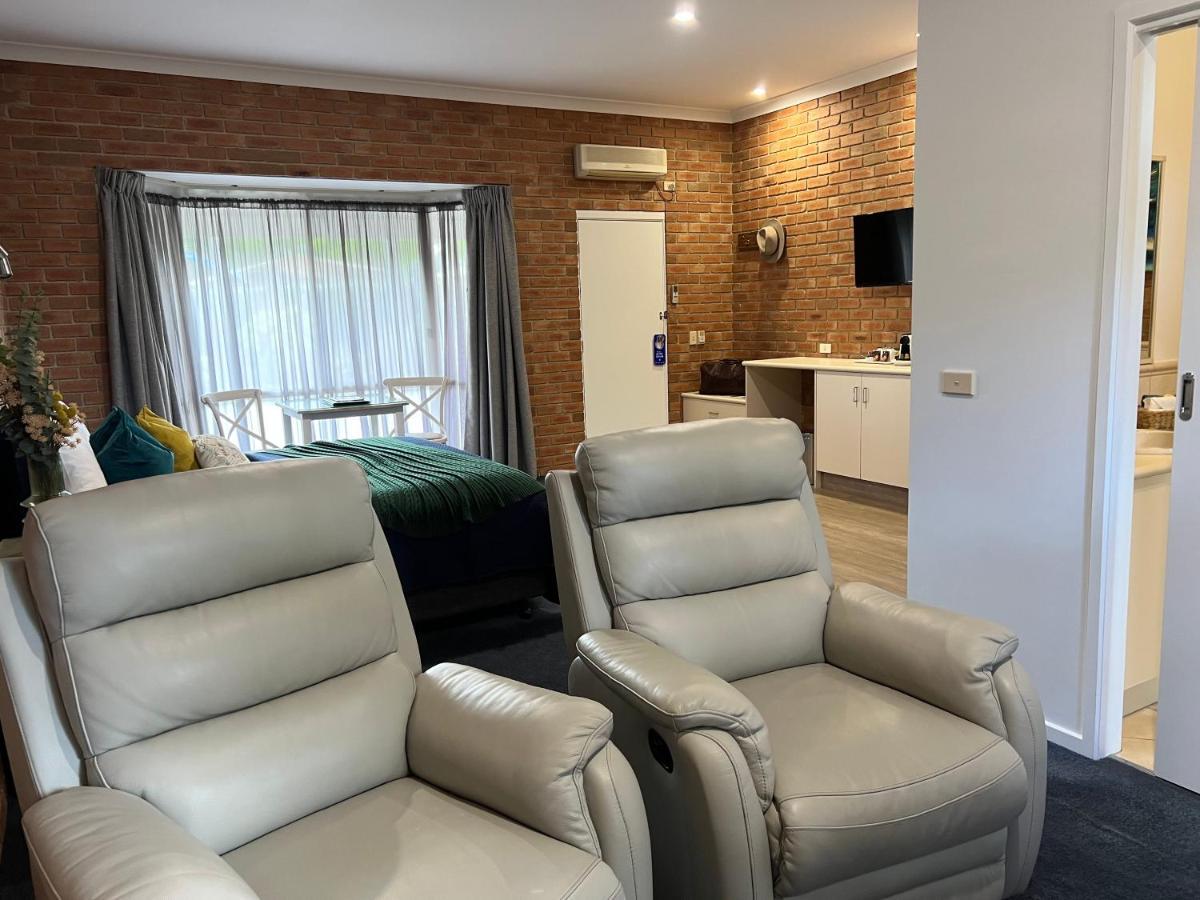 Coastal Waters Motor Inn Lakes Entrance Dış mekan fotoğraf