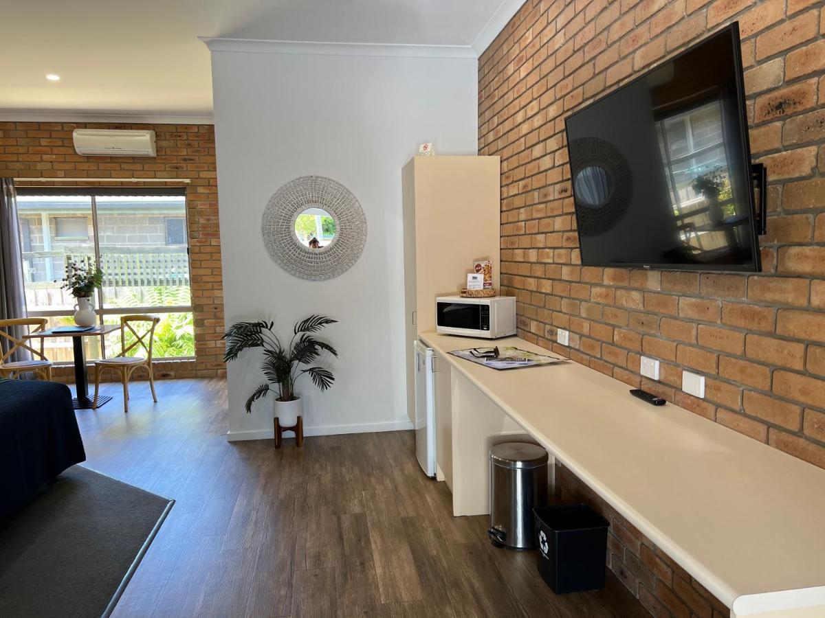 Coastal Waters Motor Inn Lakes Entrance Dış mekan fotoğraf