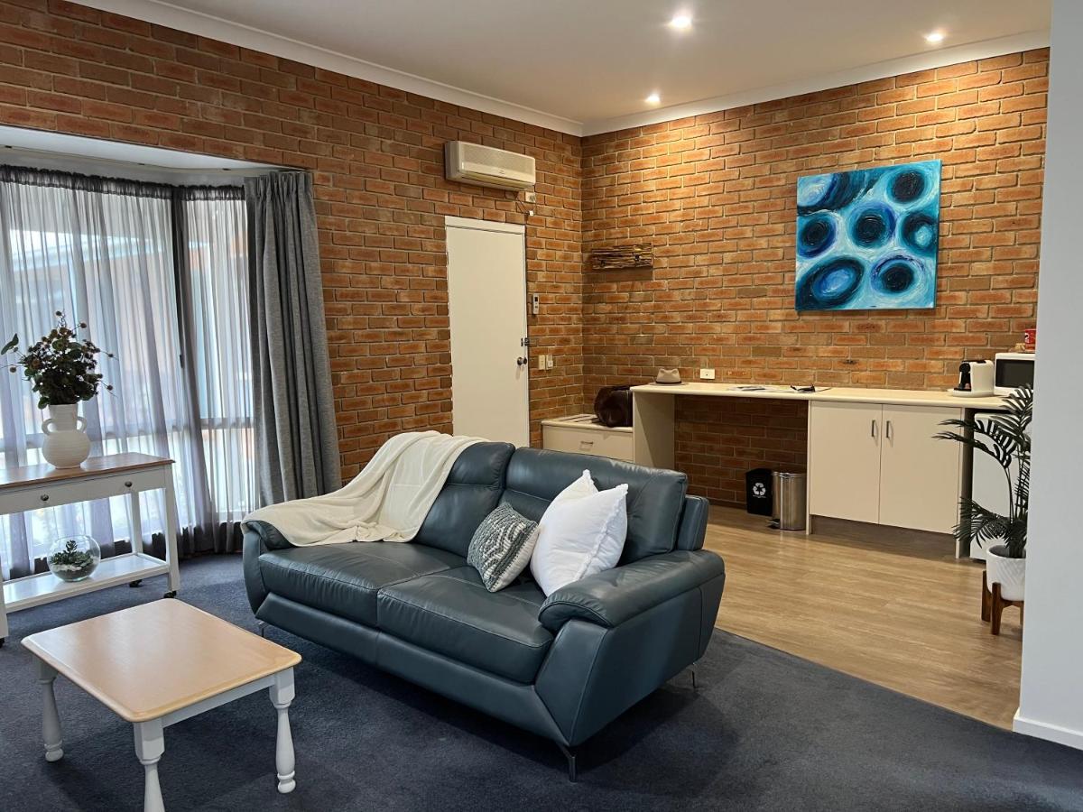Coastal Waters Motor Inn Lakes Entrance Dış mekan fotoğraf